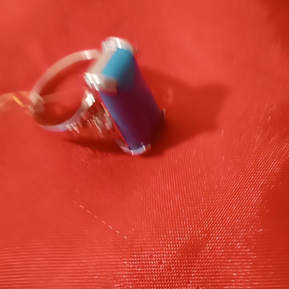 Ring - Picture 3 of 3